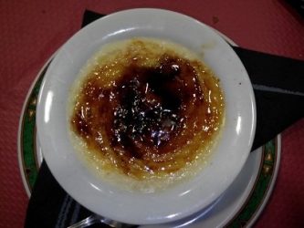 Arroz con leche caramelizado.