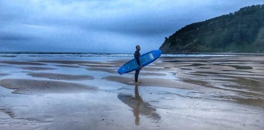 Surf en la Playa de Rodiles, Villaviciosa